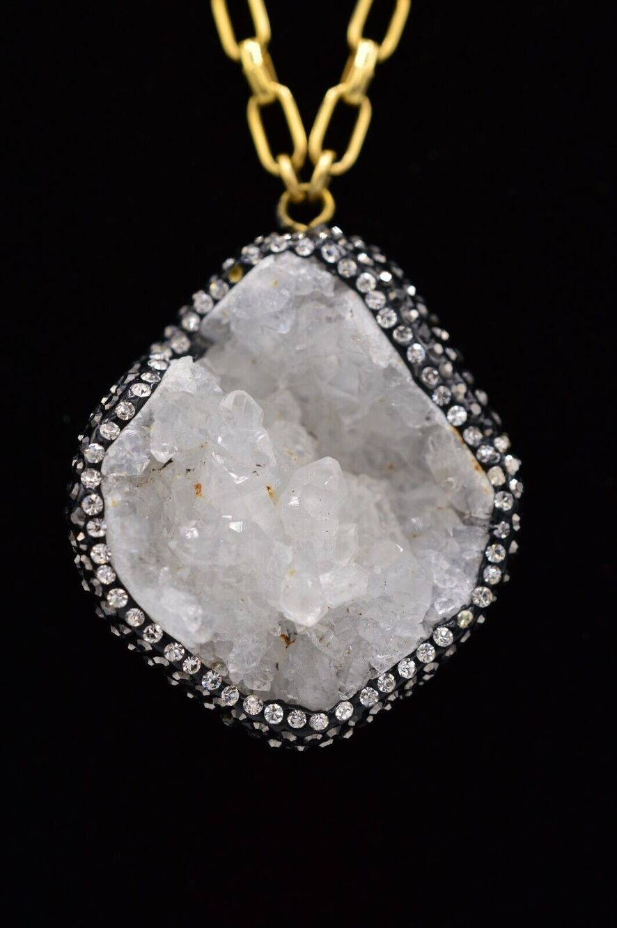 Janna Conner Pendant Necklace Crystal Geode Rhinestone Gold Beach Summer 9J